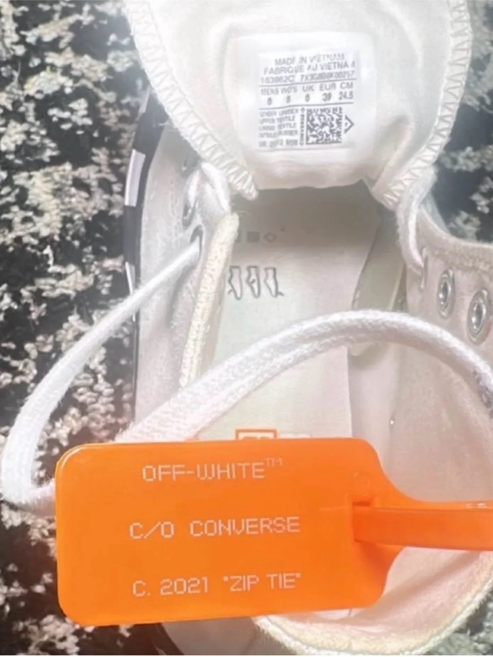 Off-White x Converse